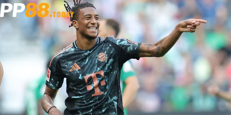 Khoảnh khắc Olise ghi bàn quyết định giúp Bayern đánh bại Boca Juniors